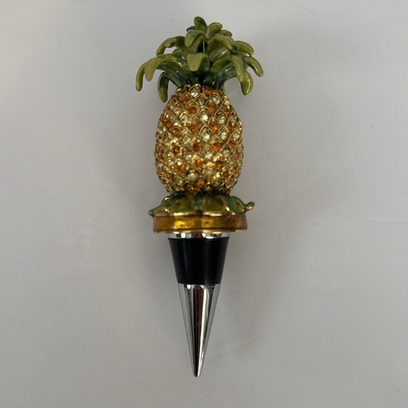 Lot of 6 Bottle Stoppers & Pourers Olivia Riegel Pineapple and Mud Pie Chef - Picture 2 of 6
